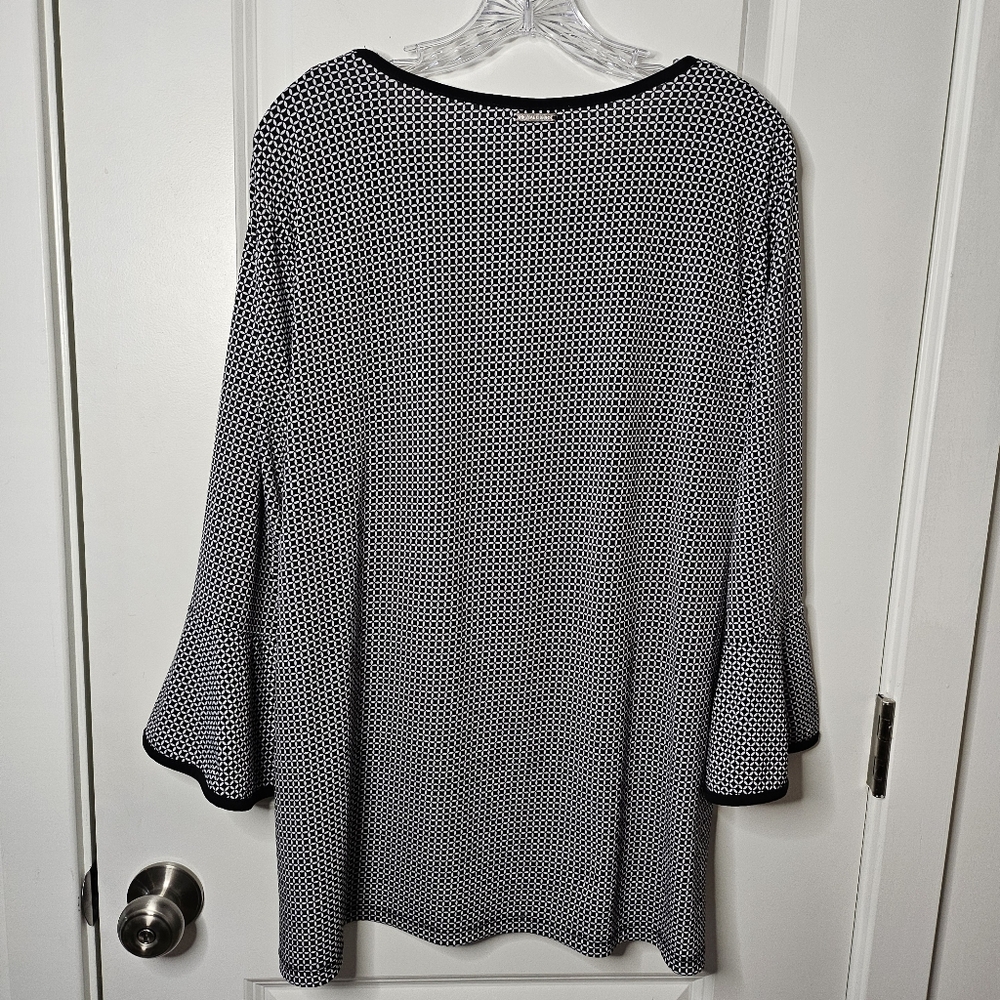 Michael Kors 2X Geo Print Tunic Blouse Bell Sleeves Chic Stretch Plus Size - Picture 4 of 11